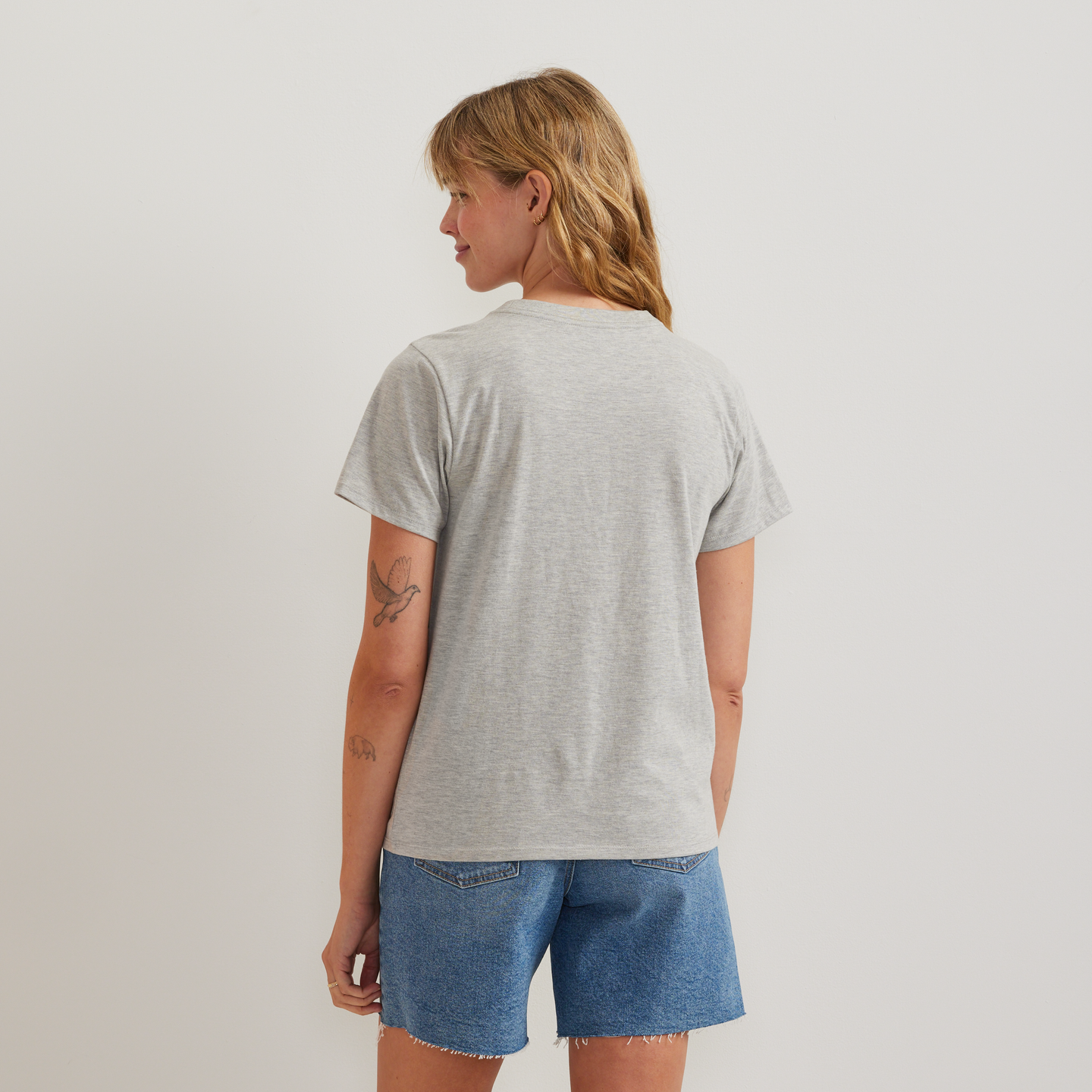 Women's Graphic T-Shirt - Into The Wild-Htr Gray-Regular-F1