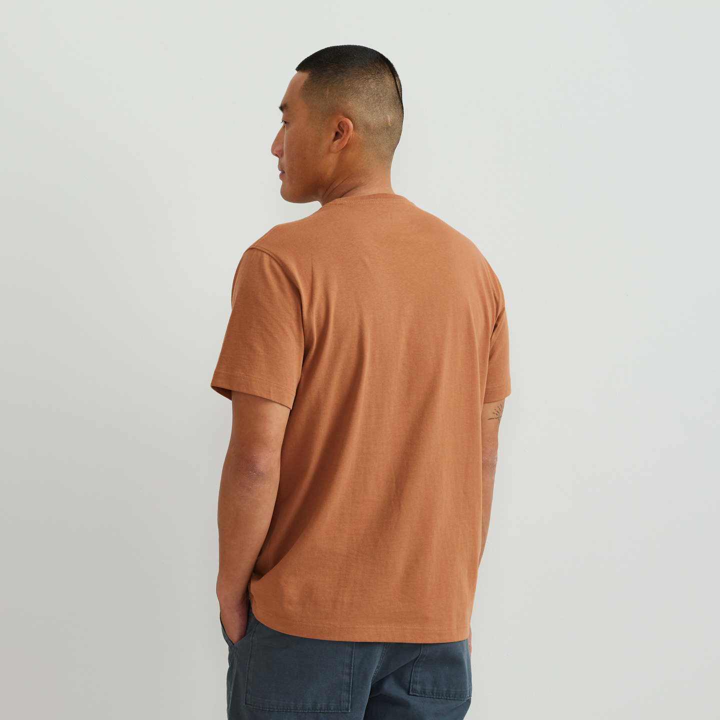 Men's Legend Wash 100% Cotton Short-Sleeve Pocket T-Shirt-Fawn-Regular-F1