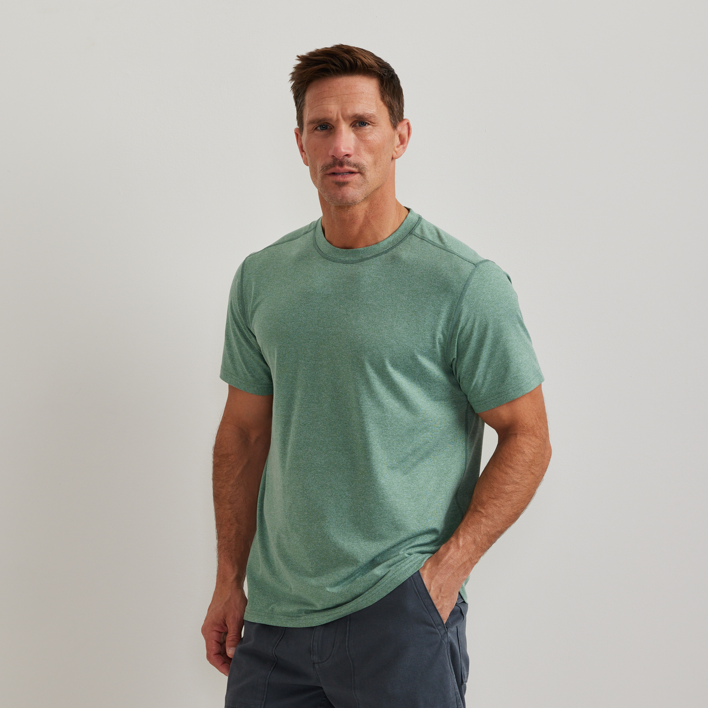 Men's Mountain Trek Short-Sleeve T-Shirt-Vibrant Green-Regular-C1