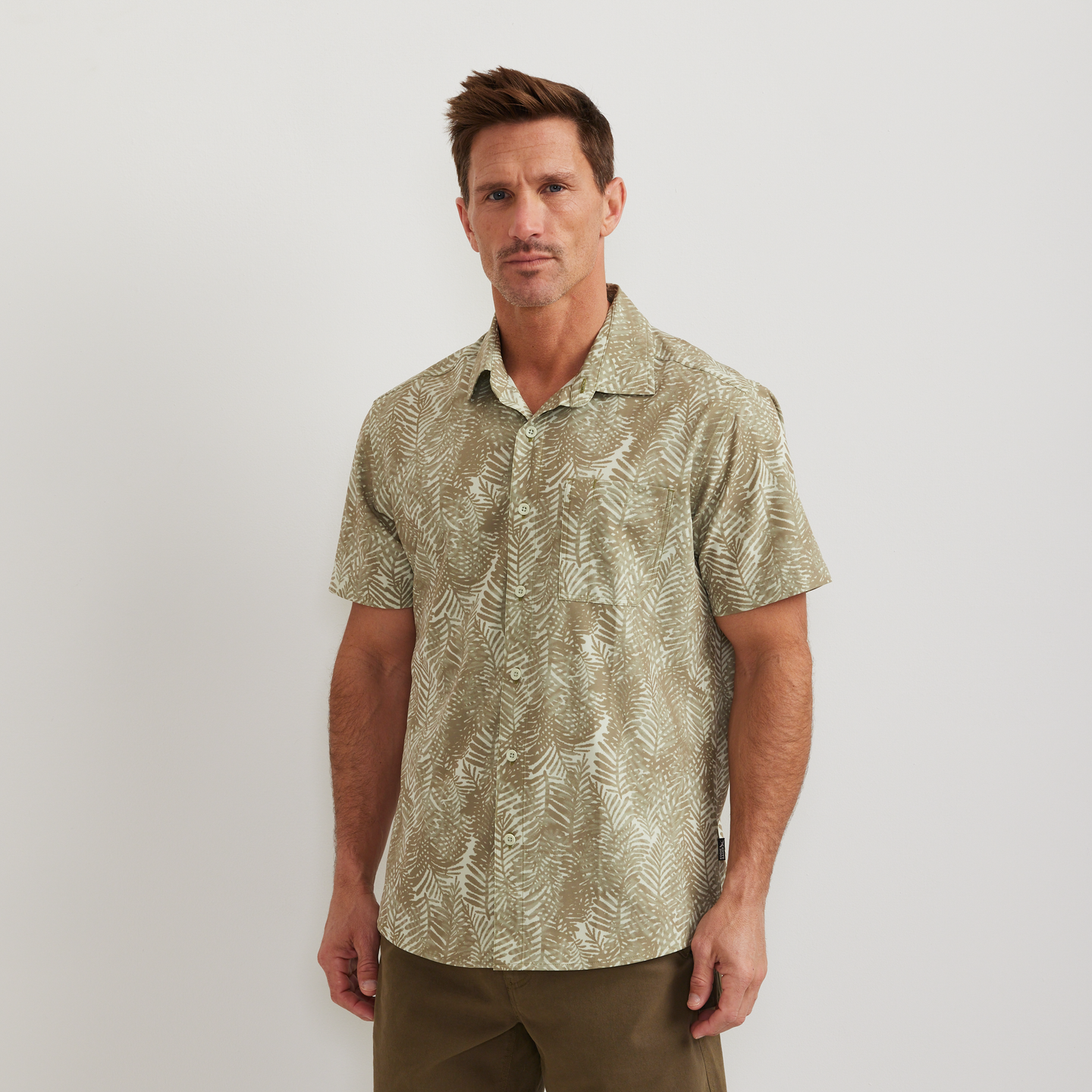 Eddie Bauer Men's SS Departure 1Pocket Shirt Eddie Bauer Men's SS Departure 1Pocket Shirt