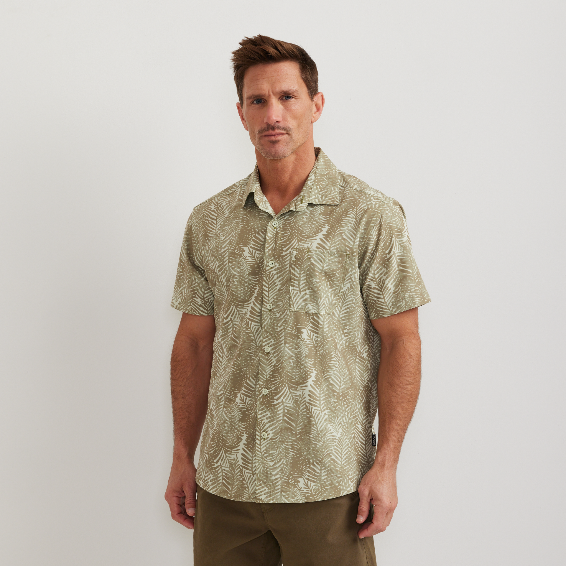 eddie bauer short sleeve dress shirts Eddie Bauer Men's Departure One-Pocket Shirt