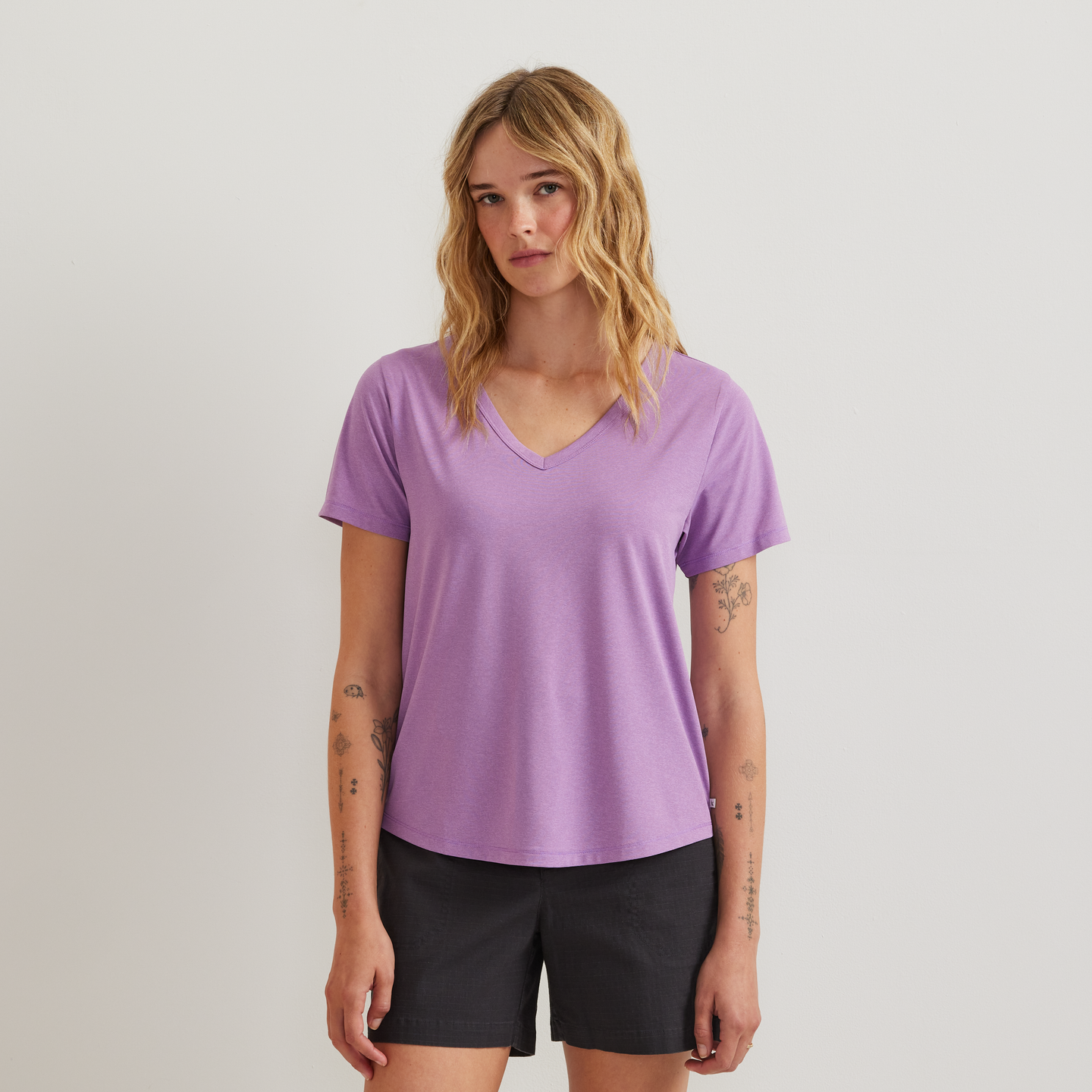Women's Trek Light Hike Short-Sleeve V-Neck T-Shirt-Hydrgea-Regular-C1
