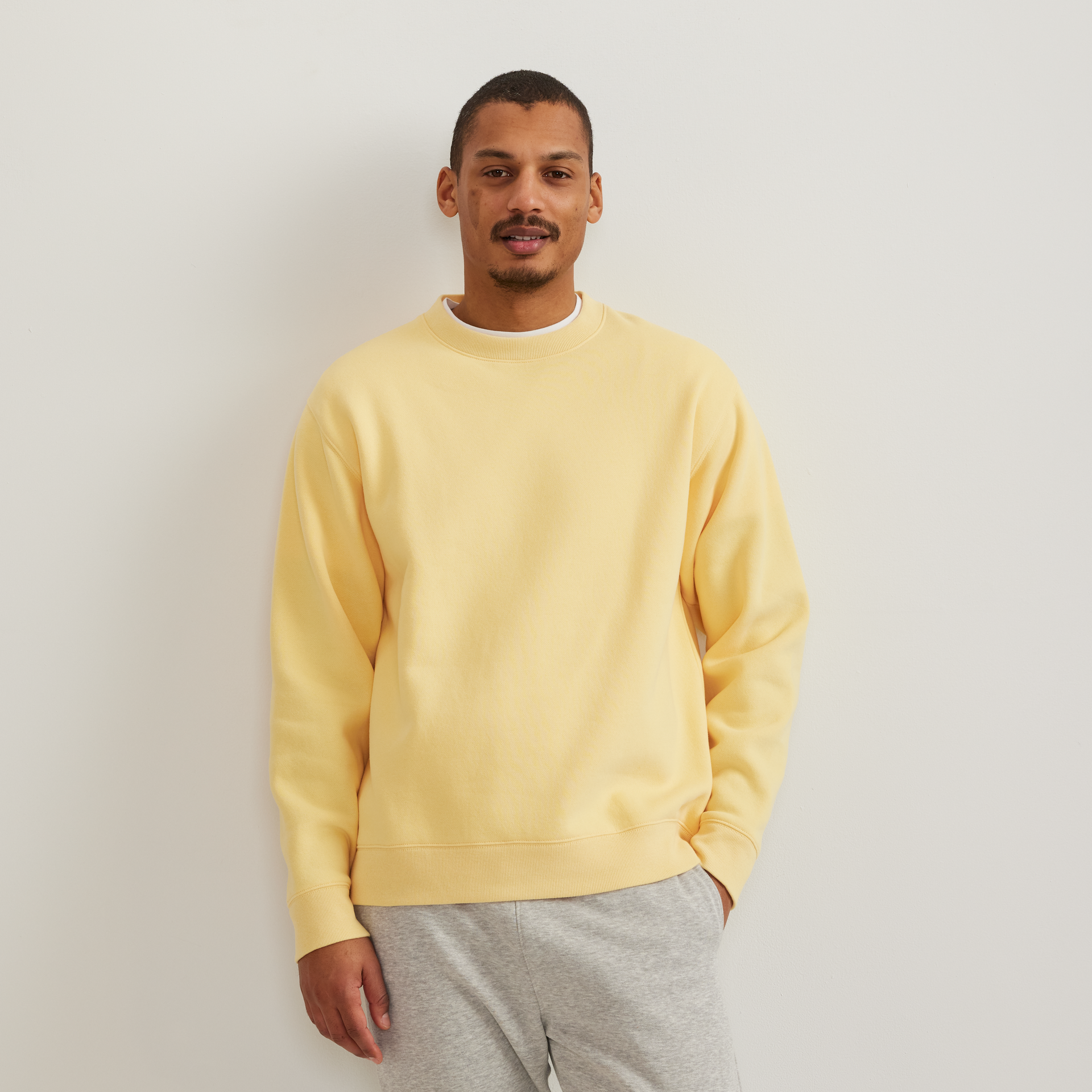 Eddie Bauer Men's The Vintage Soft Crew Sweatsh Eddie Bauer Men's The Vintage Soft Crew Sweatsh