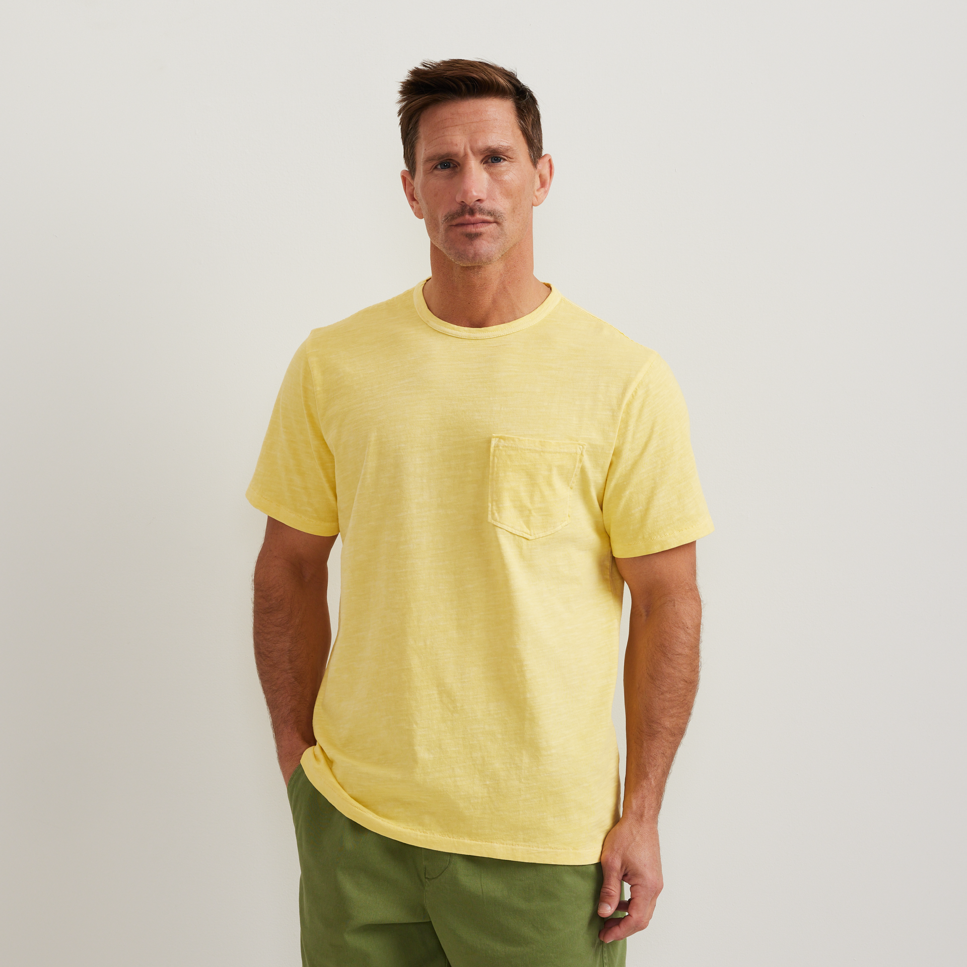 Eddie Bauer Men's SS Sunwashed Cotton Tee Eddie Bauer Men's SS Sunwashed Cotton Tee