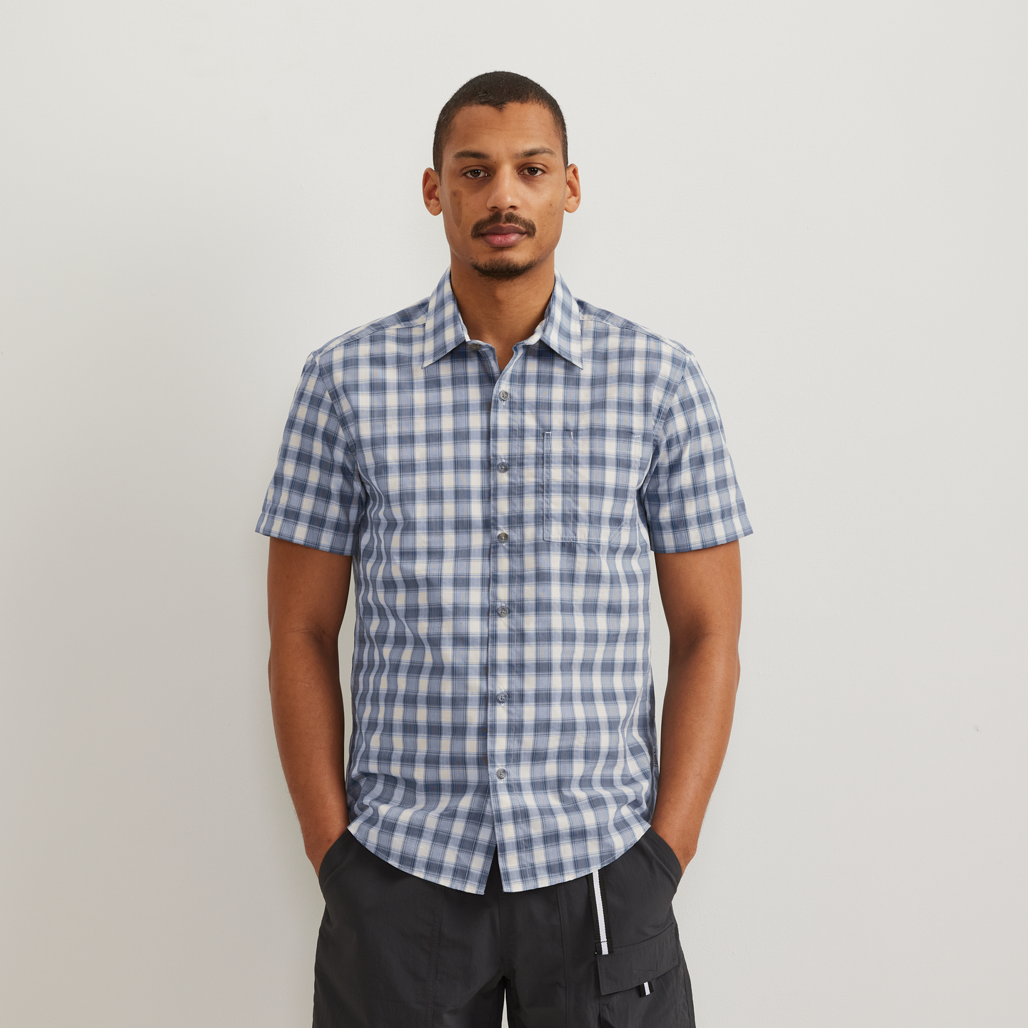 Men's Short-Sleeve Pack It 3.0 Seersucker Shirt-Blue-Regular-C1
