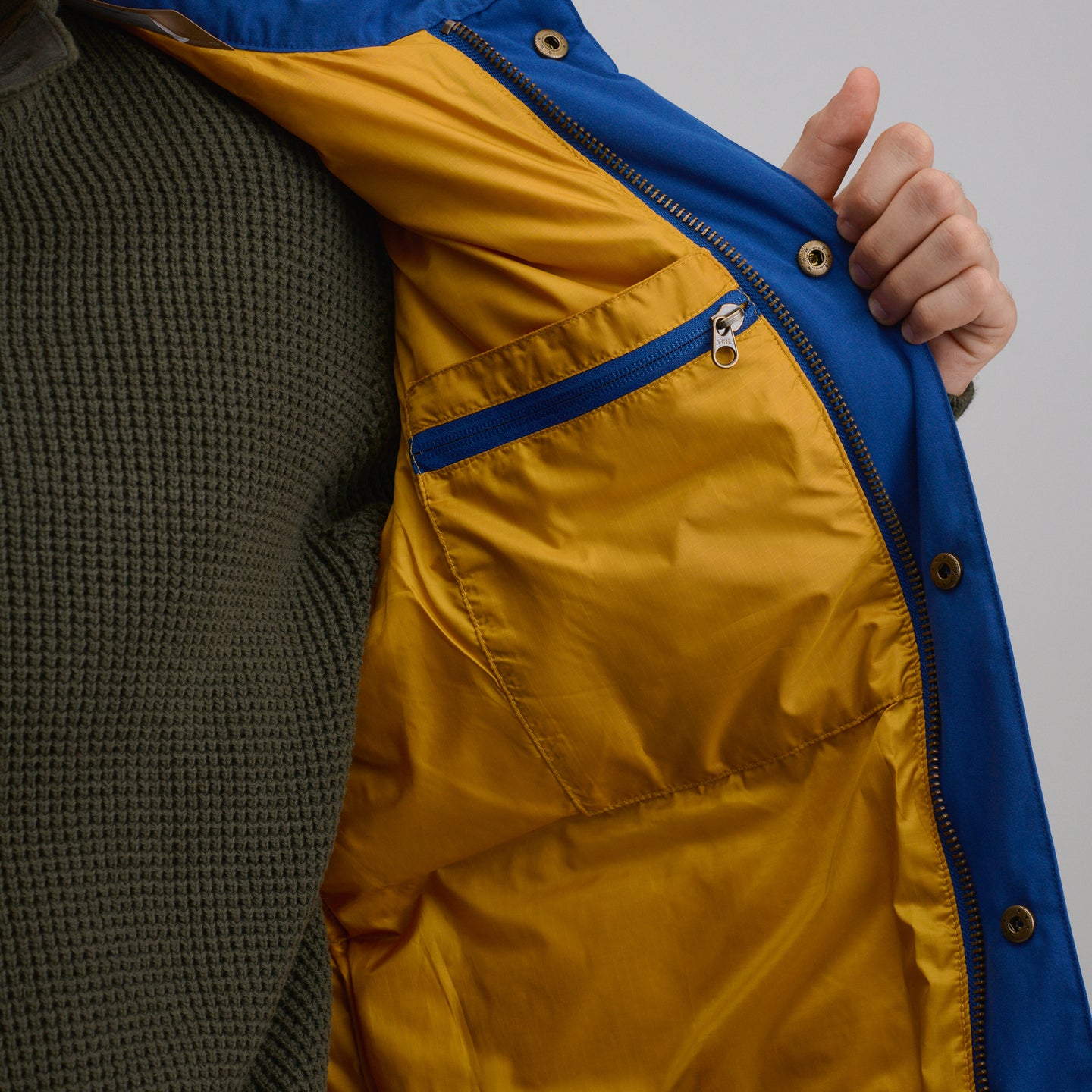 Kara Koram Vest-Royal-10