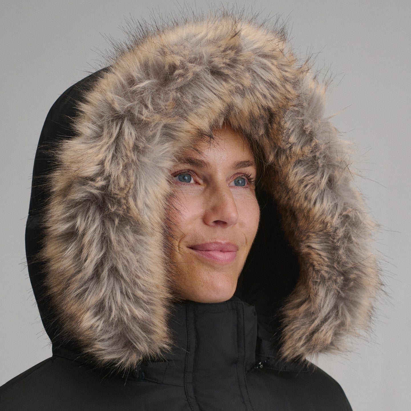 Women's Lodge Down Duffle Jacket-Black-9