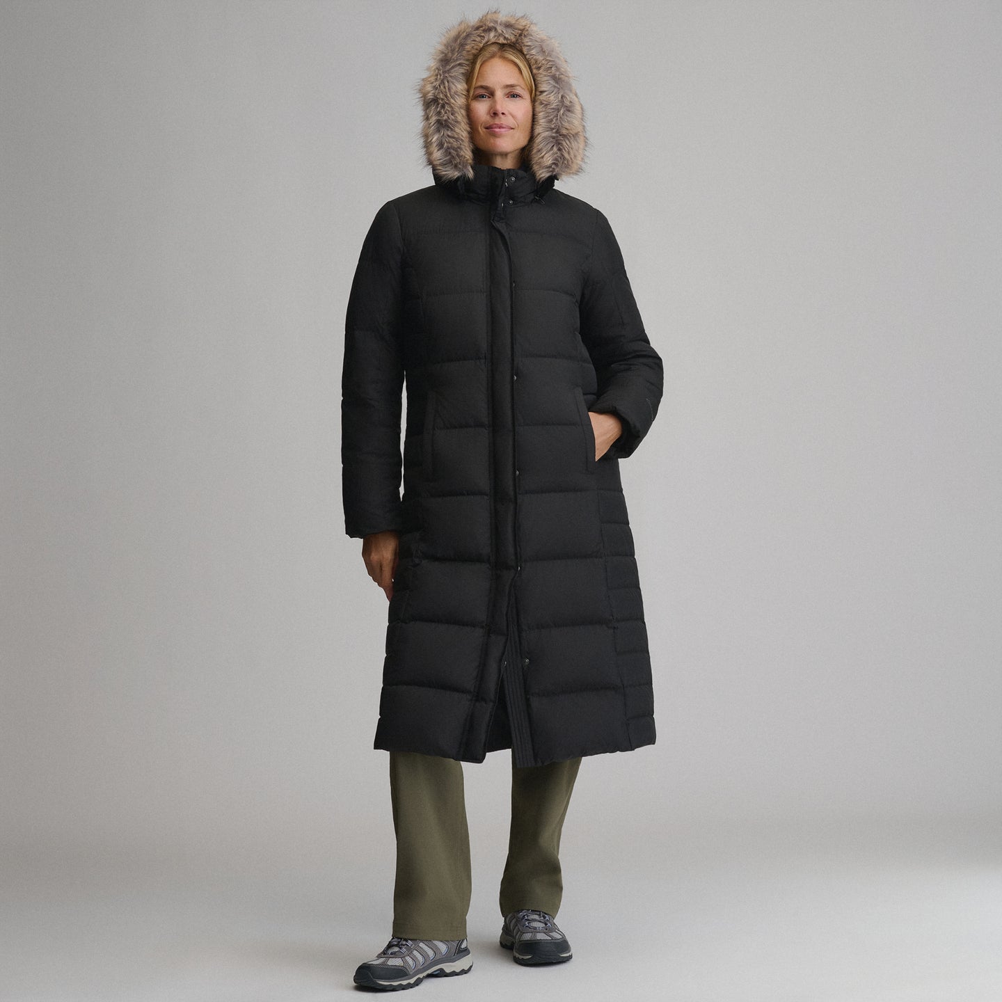 Women's Lodge Down Duffle Jacket-Black-10