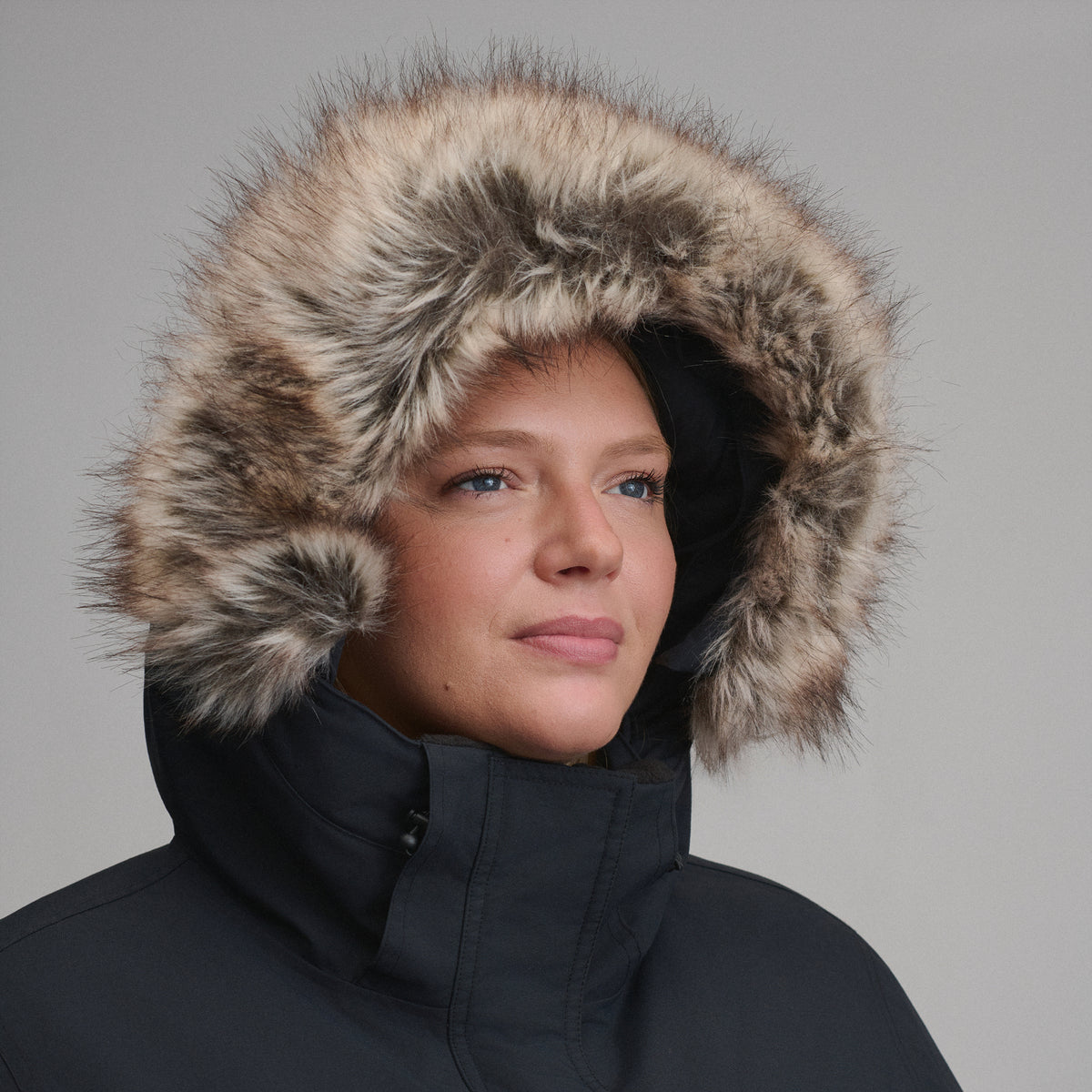 Women's Parka Superior Down-Black-9