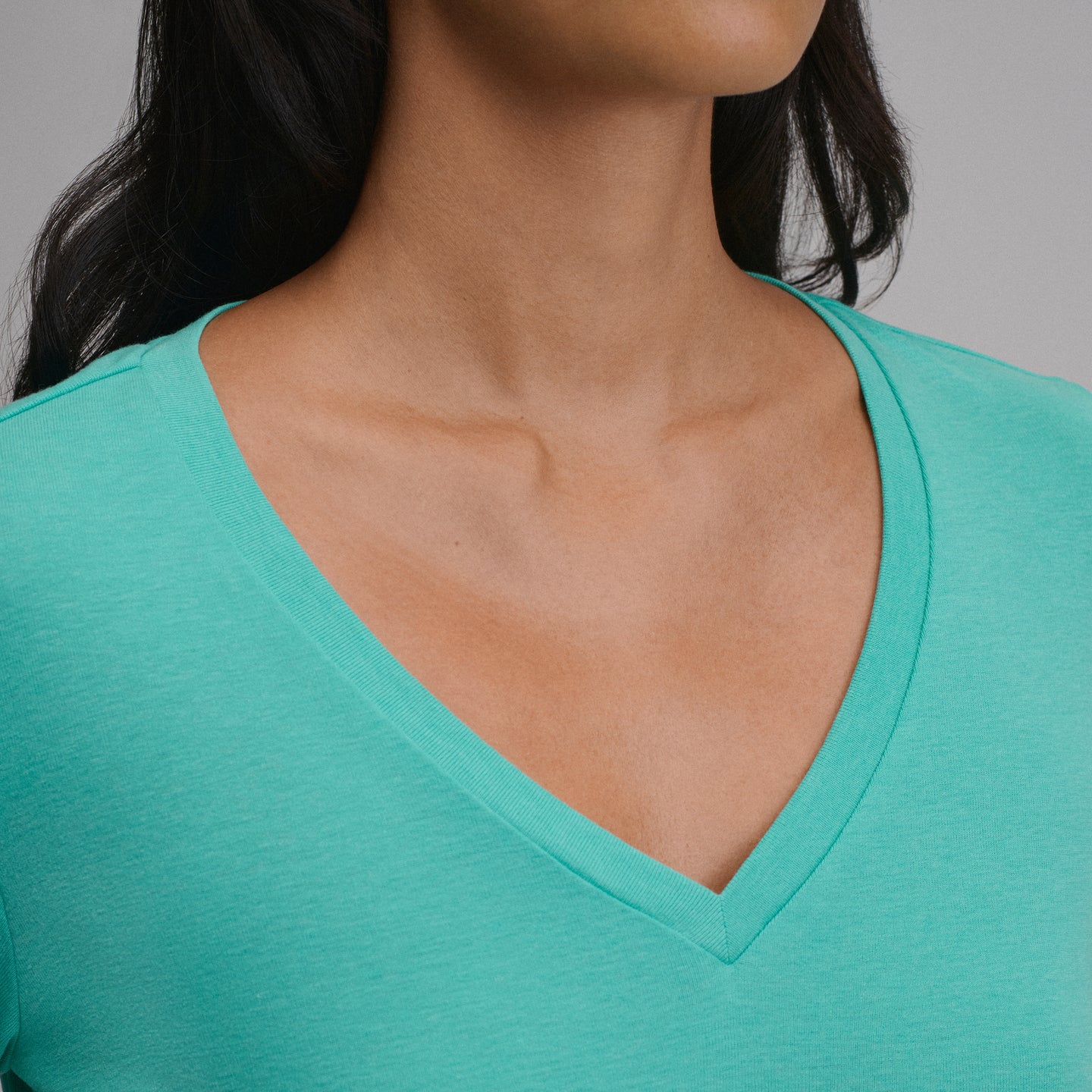 Women's Everyday Long-Sleeve V-Neck T-Shirt-Winter Green-37