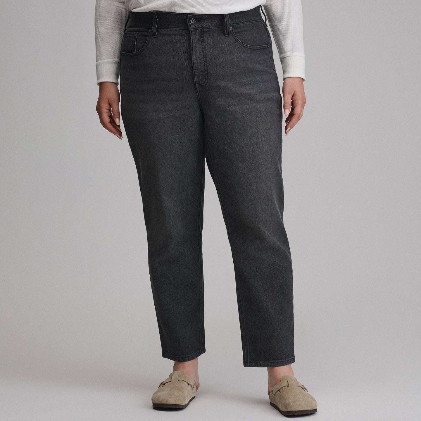 Women's Iconic Perfect Straight Jean-Washed Black-9