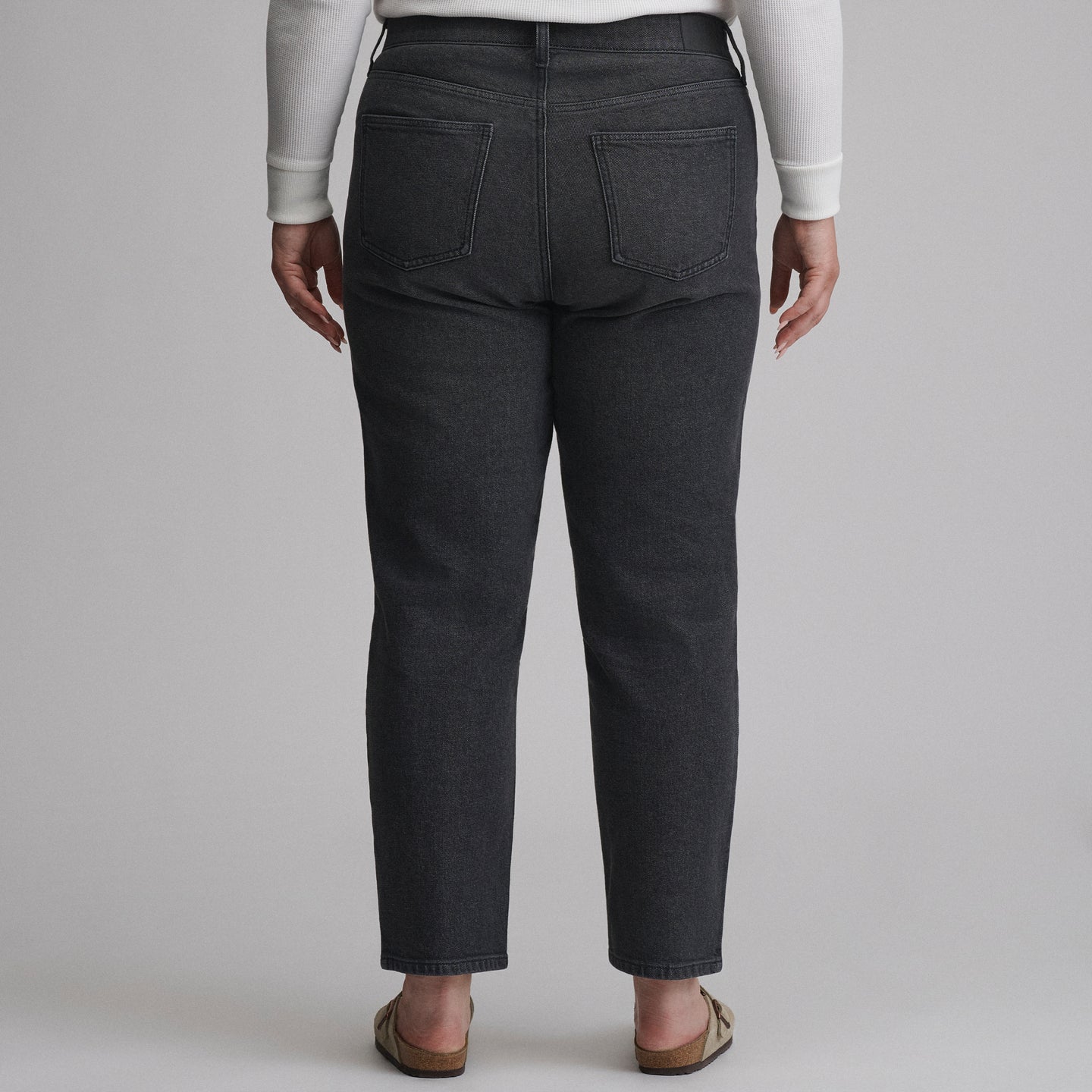 Women's Iconic Perfect Straight Jean-Washed Black-10