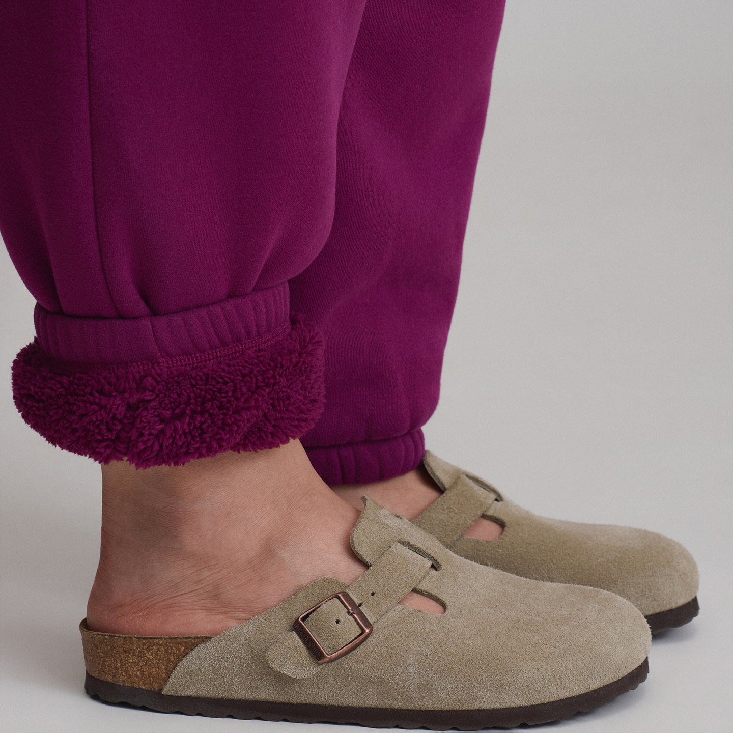 Women's The Vintage Soft Faux Sherpa Lined Jogger-Beet-19