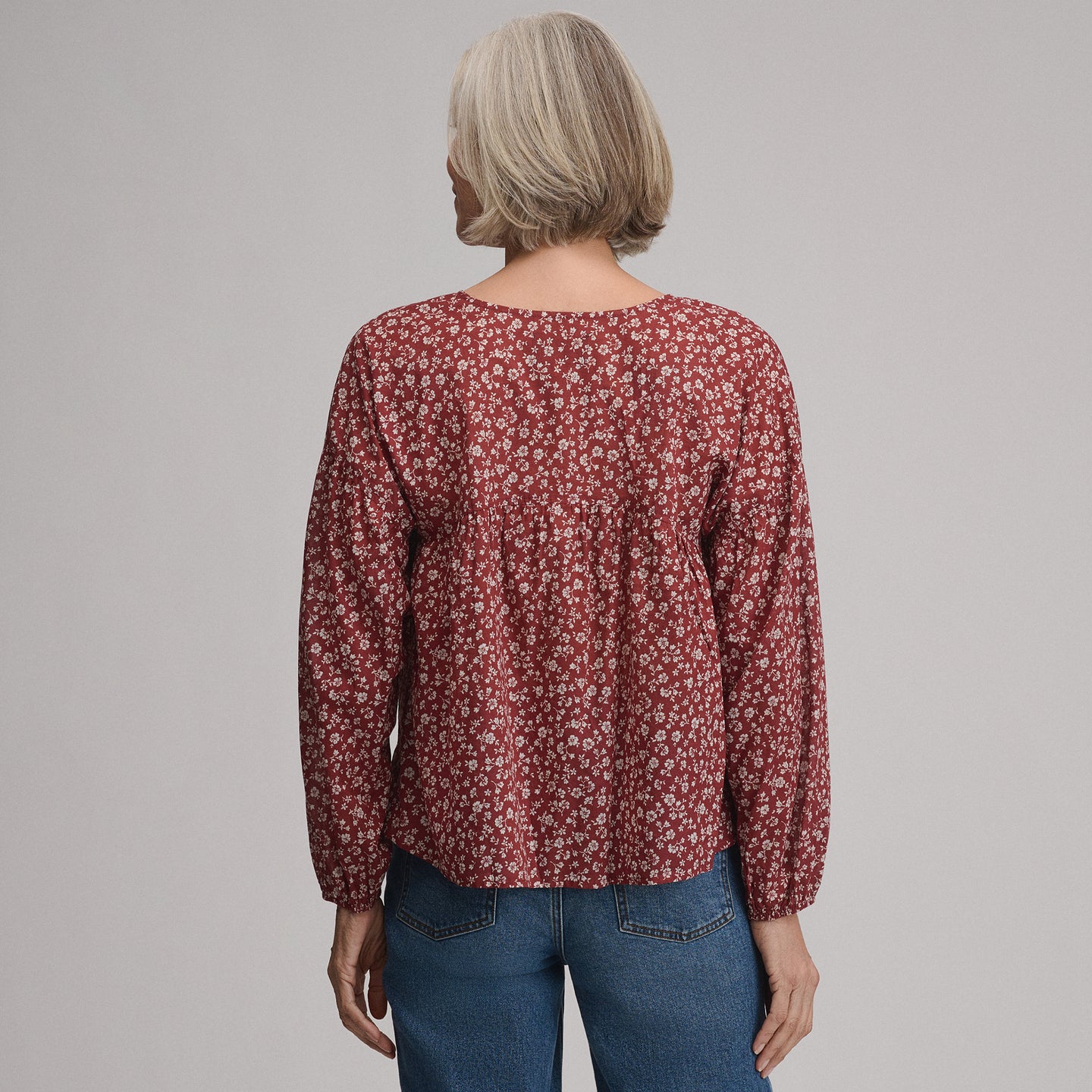 Women's Long-Sleeve V-Neck Relaxed Woven Popover-Sable-7