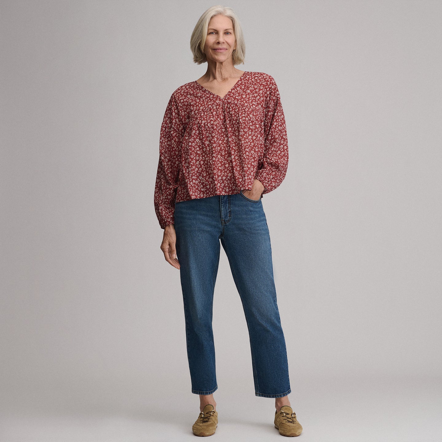 Women's Long-Sleeve V-Neck Relaxed Woven Popover-Sable-9