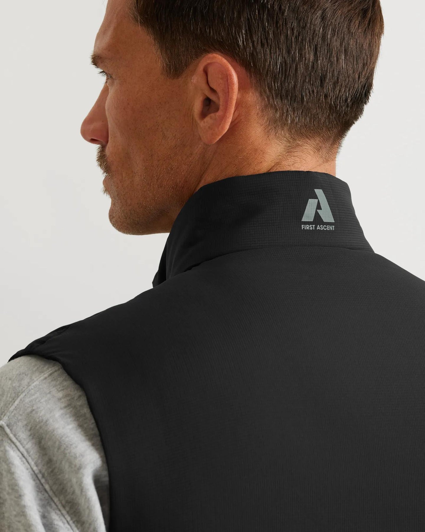 Men's Astro-Air Insulated Vest-Black-Regular-3