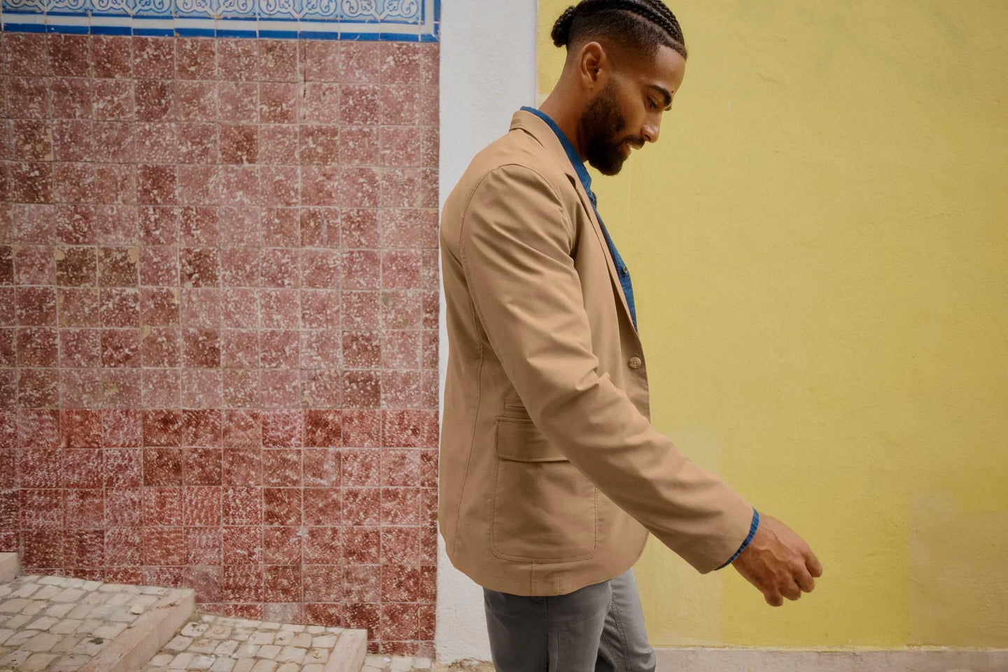 Men's Ultimate Voyager Travel Blazer-Dk Khaki-Regular-12