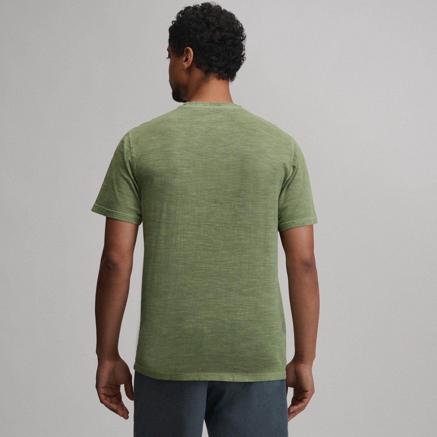 Men's Short-Sleeve Sunwashed Cotton Henley-Palm-18