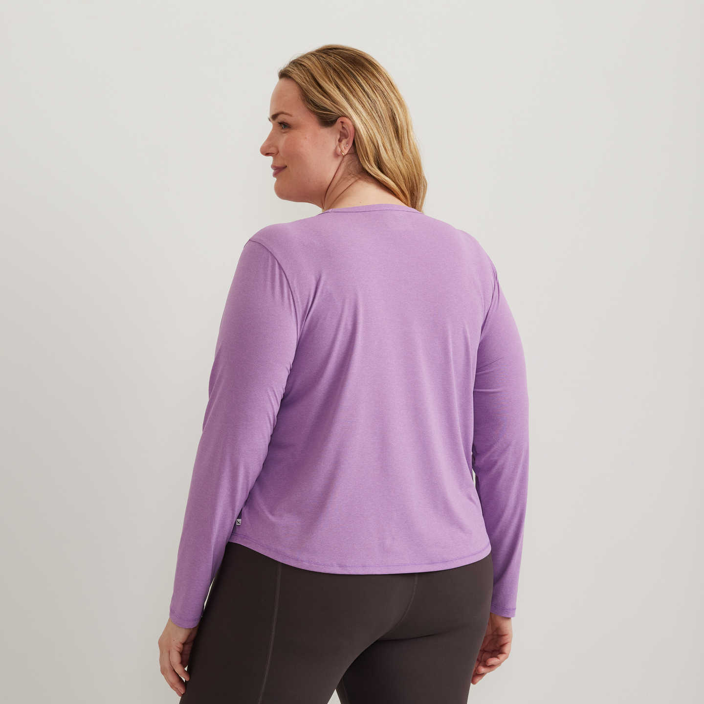 Women's Trek Light Hike Long-Sleeve Crewneck T-Shirt-Hydrgea-Plus-F1