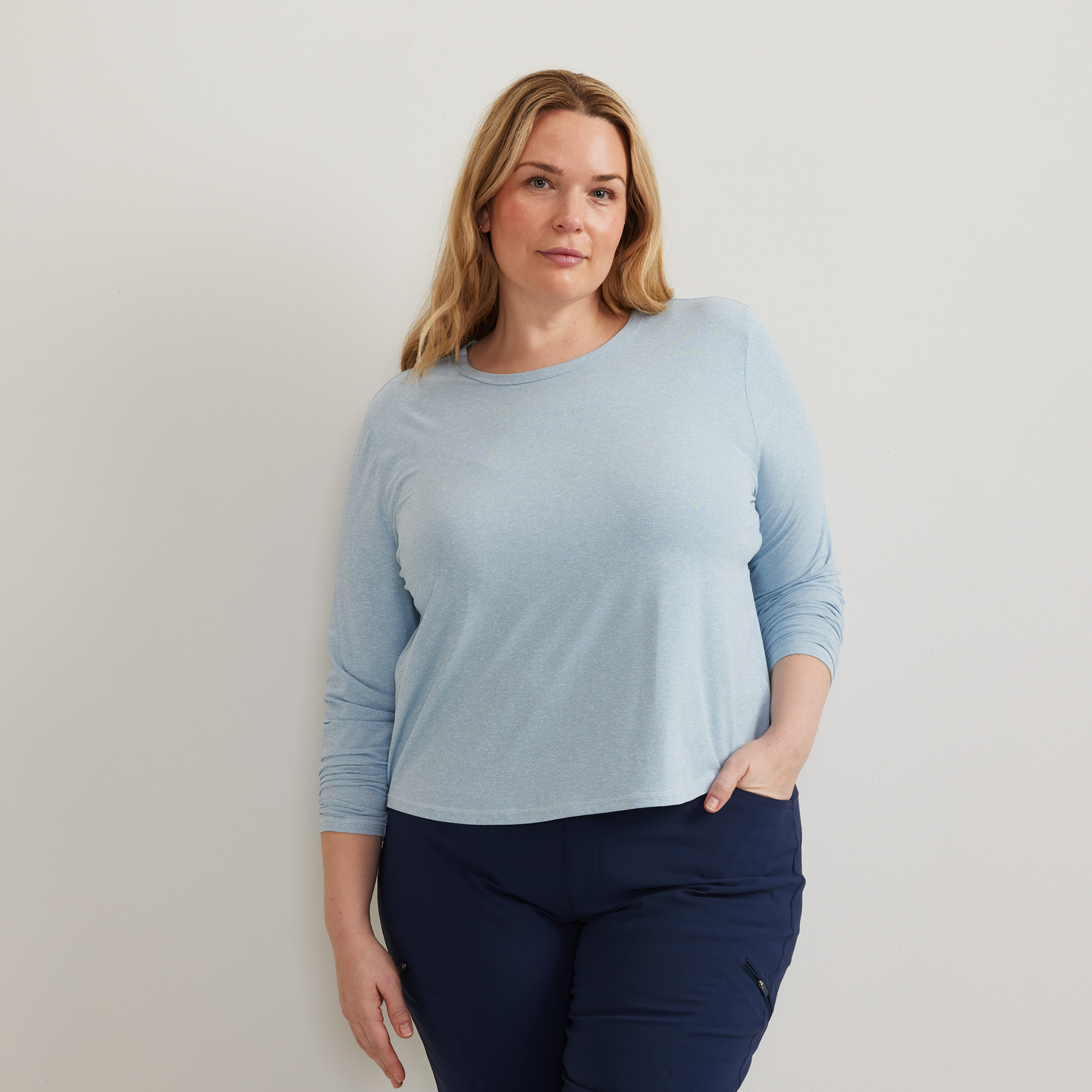 Women's Trek Light Hike Long-Sleeve Crewneck T-Shirt-Pale Blue-Plus-C1