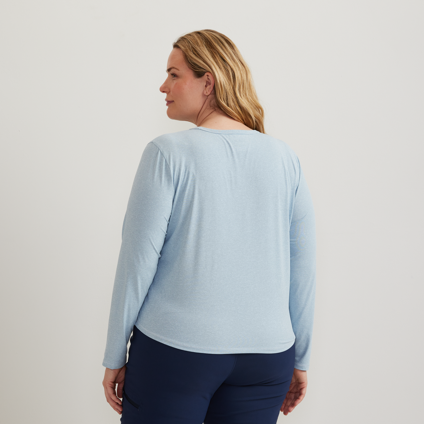 Women's Trek Light Hike Long-Sleeve Crewneck T-Shirt-Pale Blue-Plus-F1