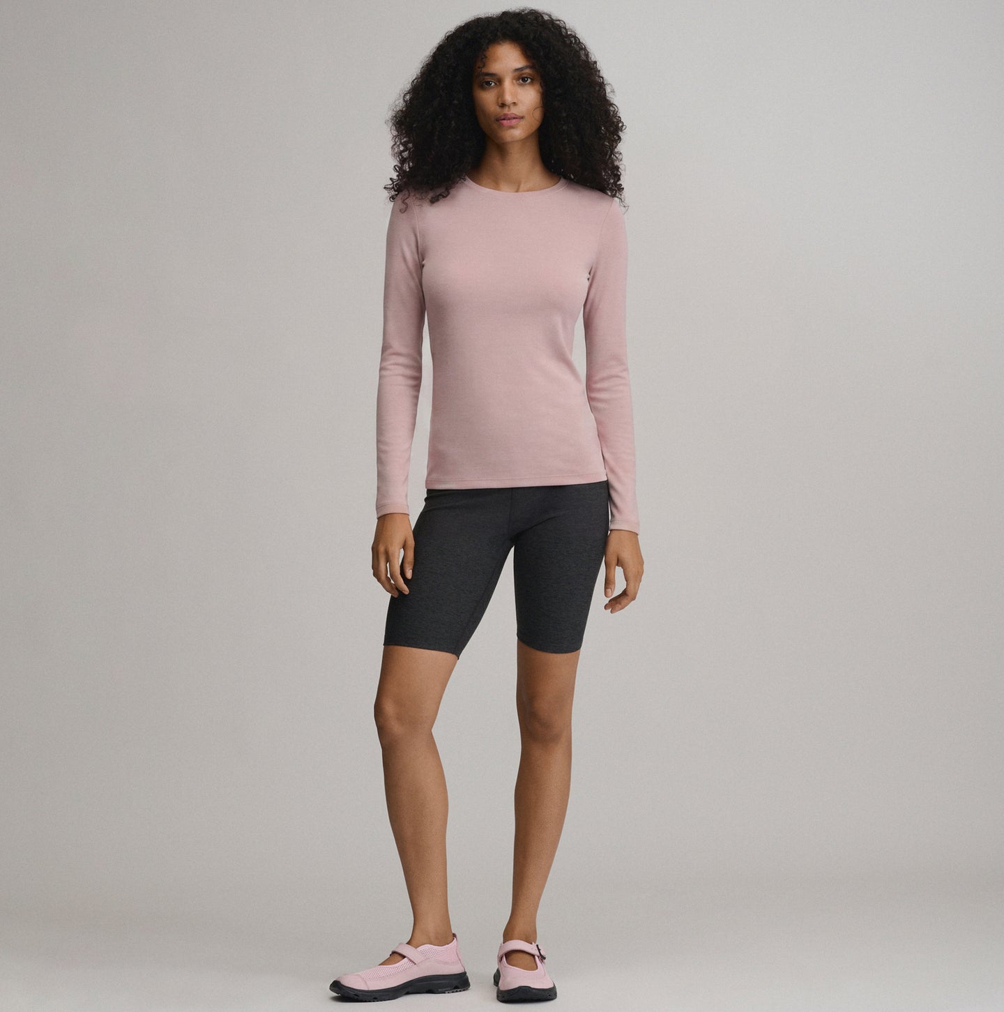 Women's Train Ascent Bike Shorts-Carbon-4